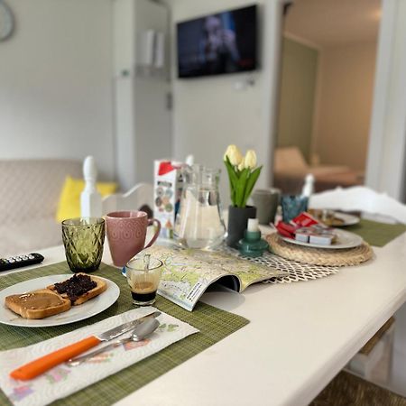 Green House Next - Lovely Apartment For Family And Free Parking 莱维科特尔梅 外观 照片