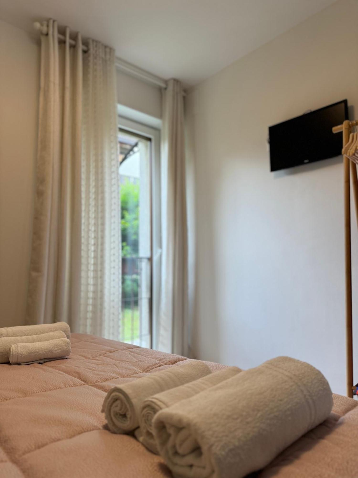 Green House Next - Lovely Apartment For Family And Free Parking 莱维科特尔梅 外观 照片
