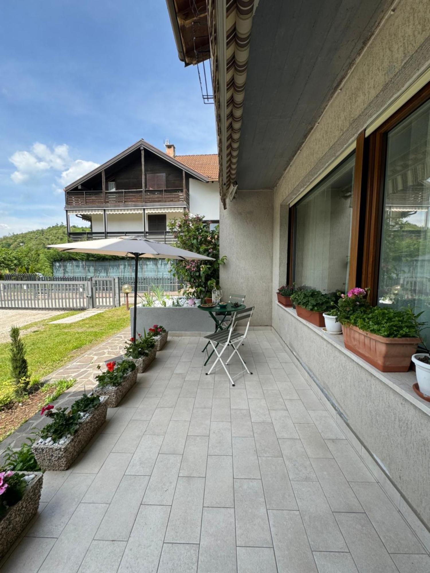 Green House Next - Lovely Apartment For Family And Free Parking 莱维科特尔梅 外观 照片